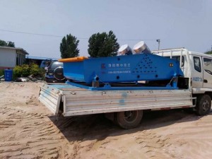 Sand recycling machine